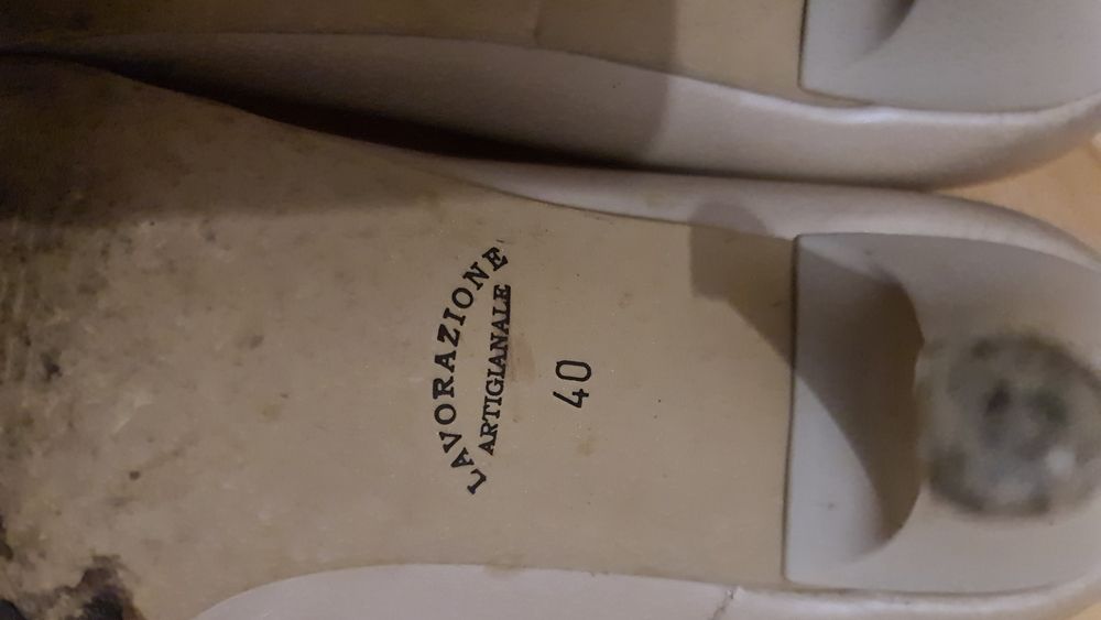Pantofle na obcasie damskie r. 40