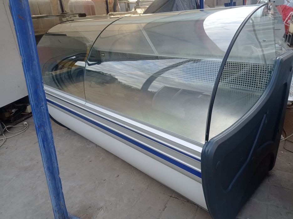 Холодильная витрина Cold Польша 200 см