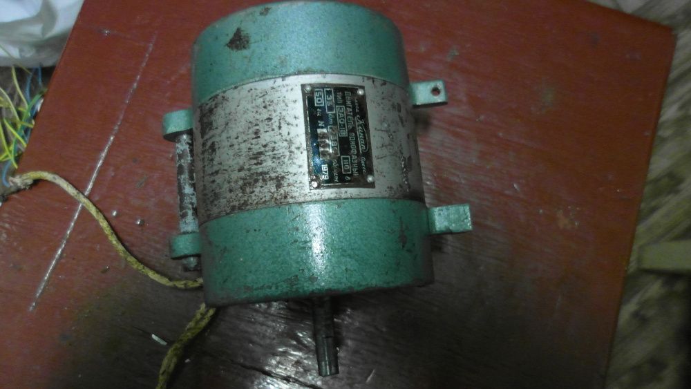 Эл.двигатель с кинопроектора Украина