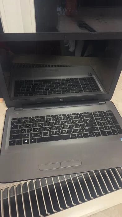 laptop stary dla pracy lub gry(starych)