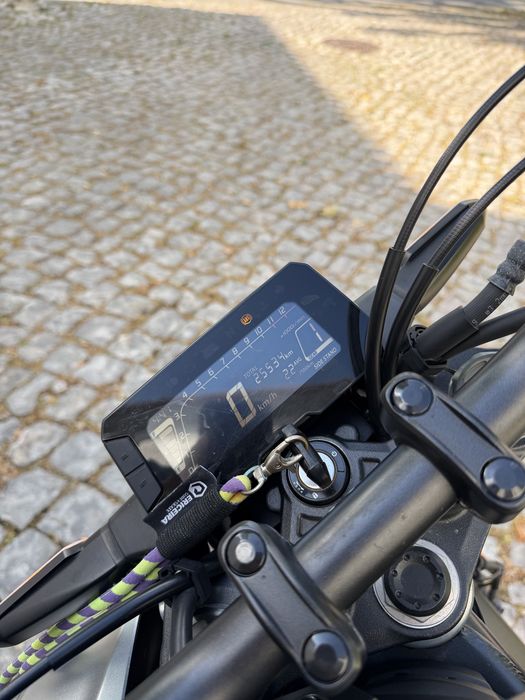 Vendo Honda CB125R