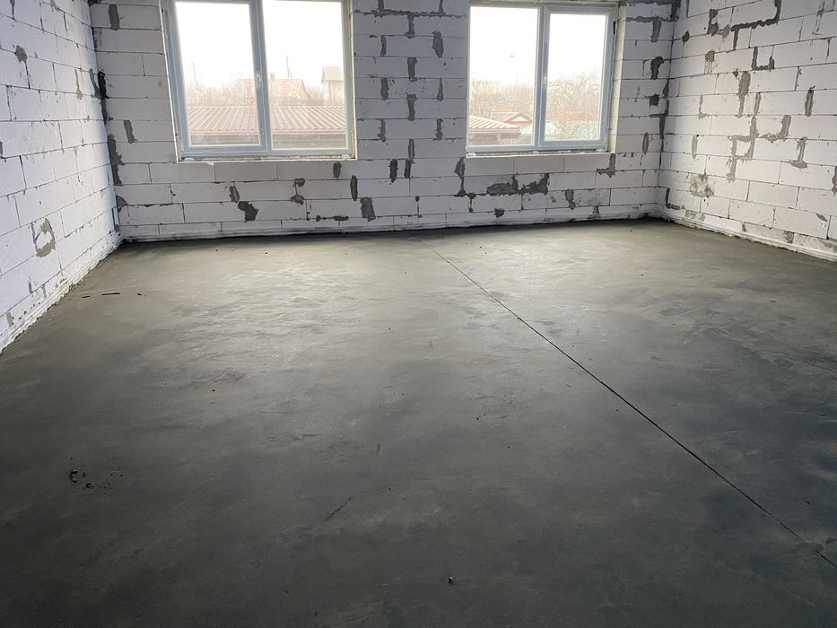 Стяжка пола полусухая