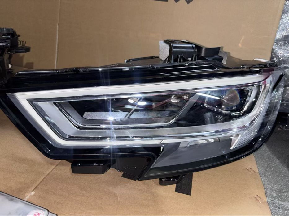 / Audi A3 передні фари 2017 2018 2019 2020