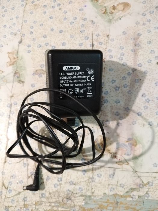 Vendem se fichas e cabos vários