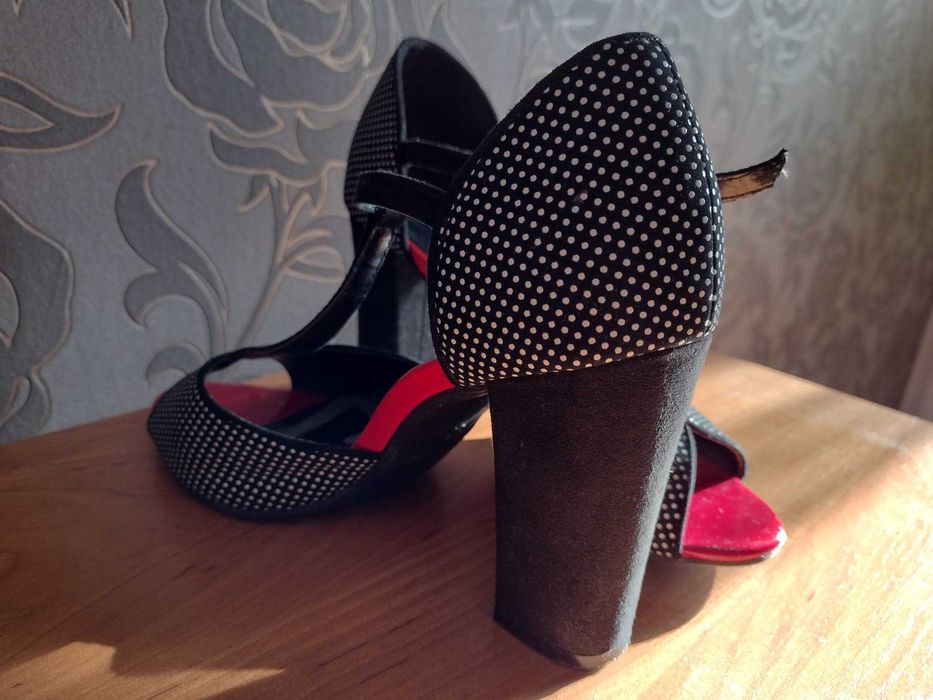 Trzy pary- Buty damskie w idealnym stanie