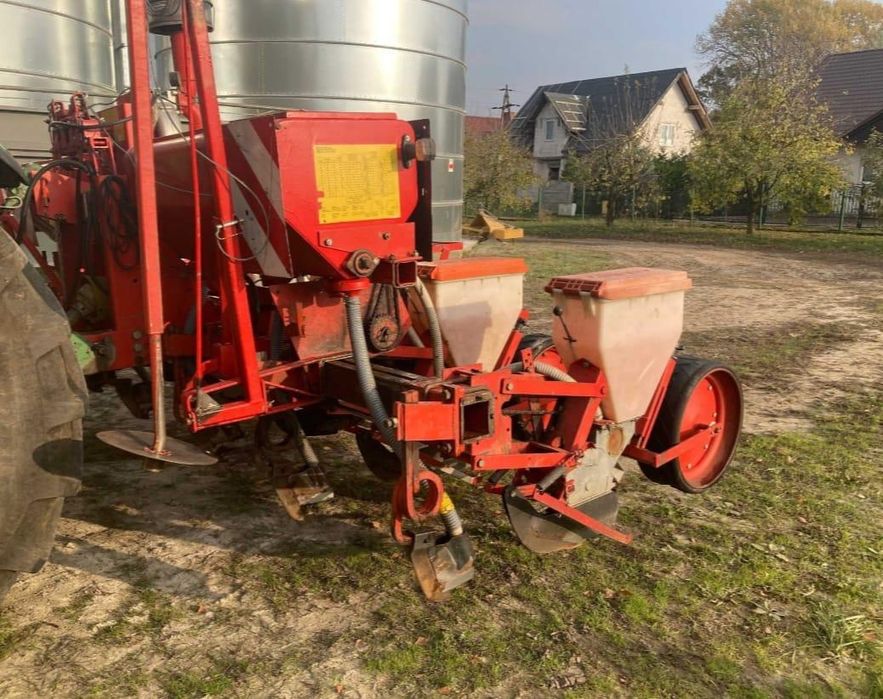 Siewnik kukurydzy Becker