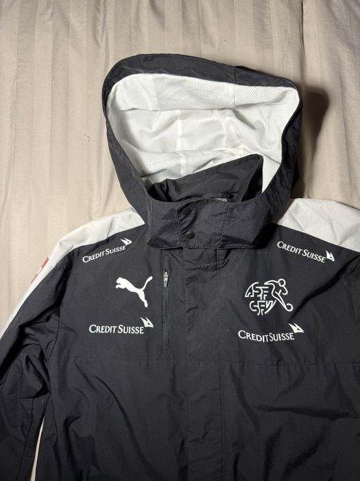 PUMA швейцарьска команда 2018 2019 тренувальна куртка футбол