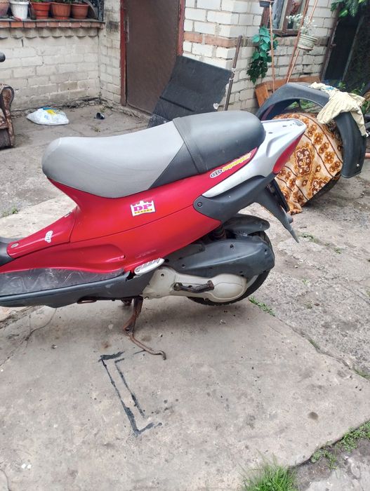 Скутер Piaggio 2009року