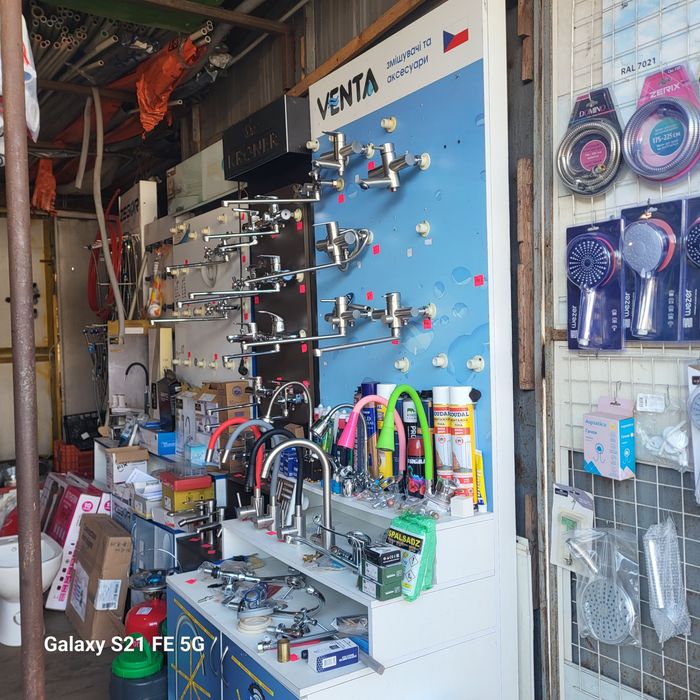 Сінний ринок ларьок 22 метра