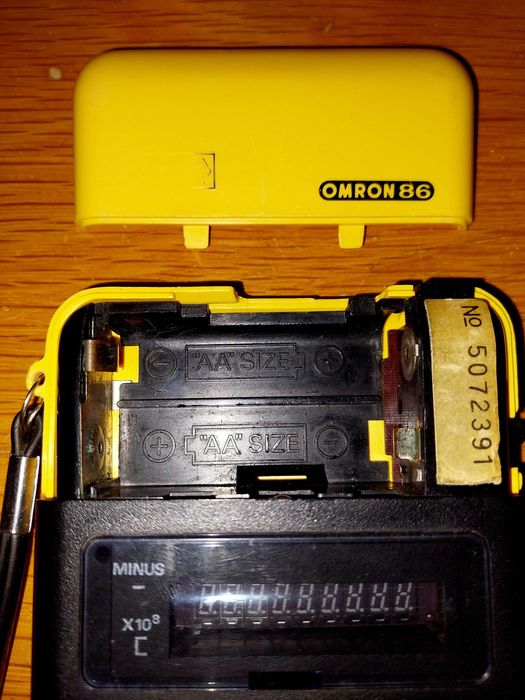Omron 86 - Calculadora Antiga