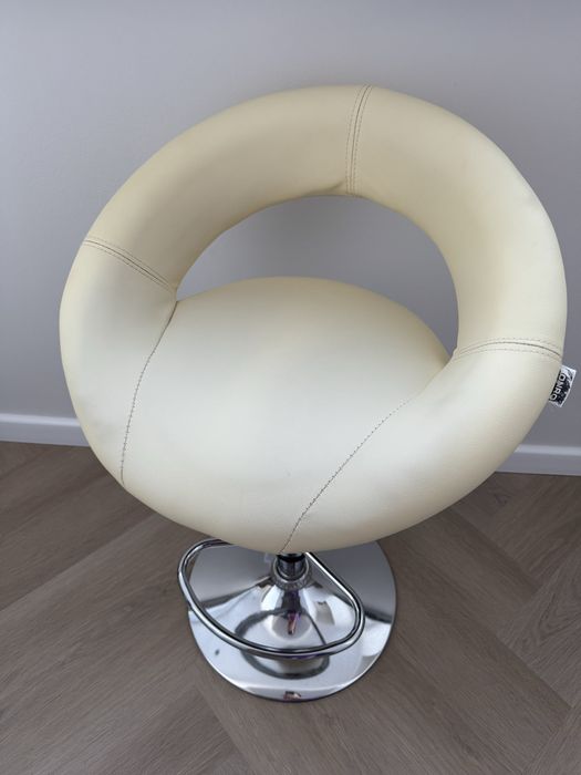 Стульчик для візажиста