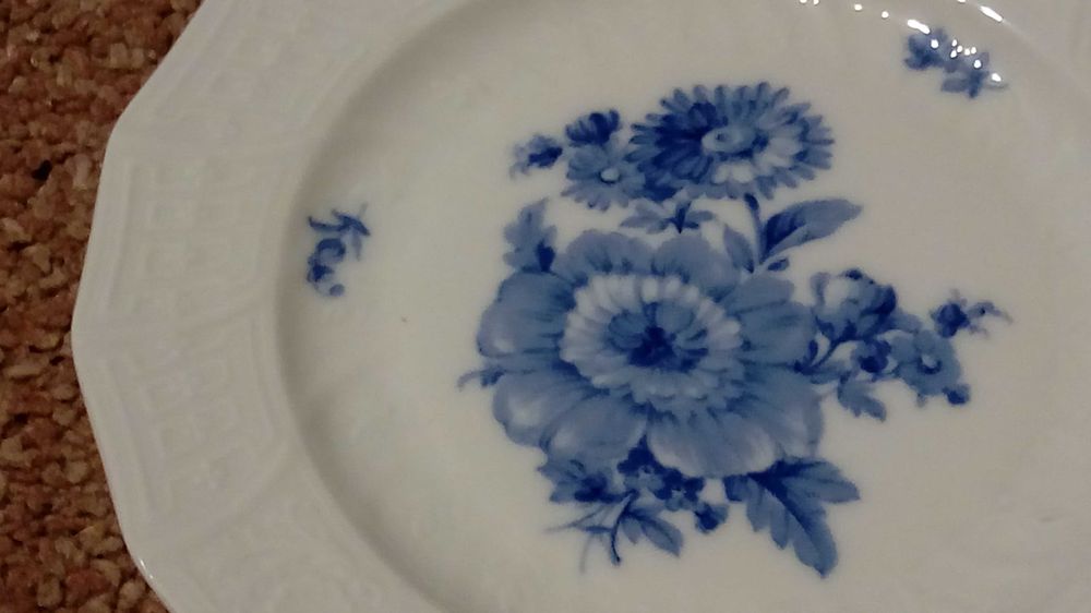 Porcelana,kolekcja,zestaw deserowy,patera,talerze