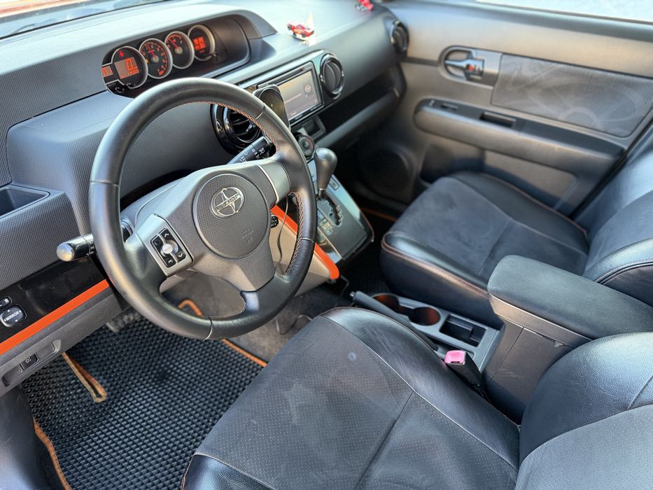 Toyota Scion Xb 2011 2.4 Corolla