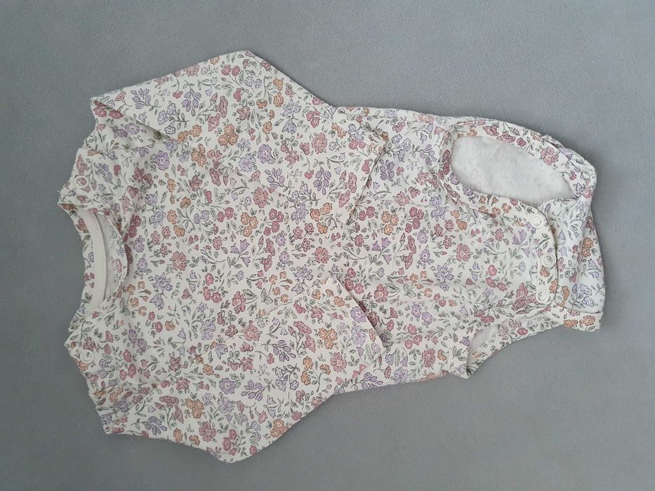 Komplecik w kwiatuszki