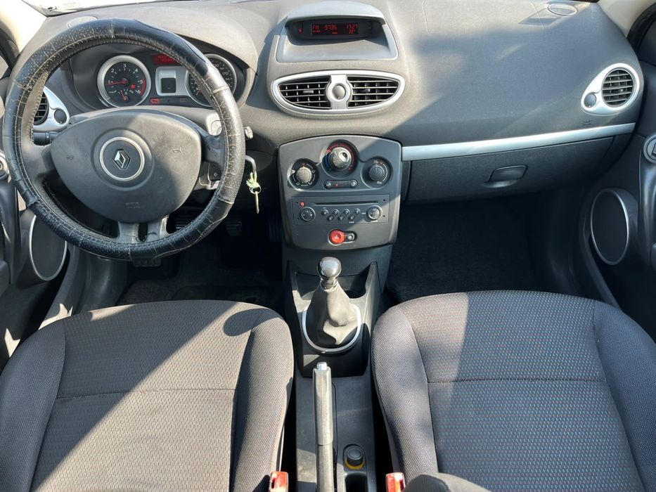 Renault Clio Break — fotografia 6