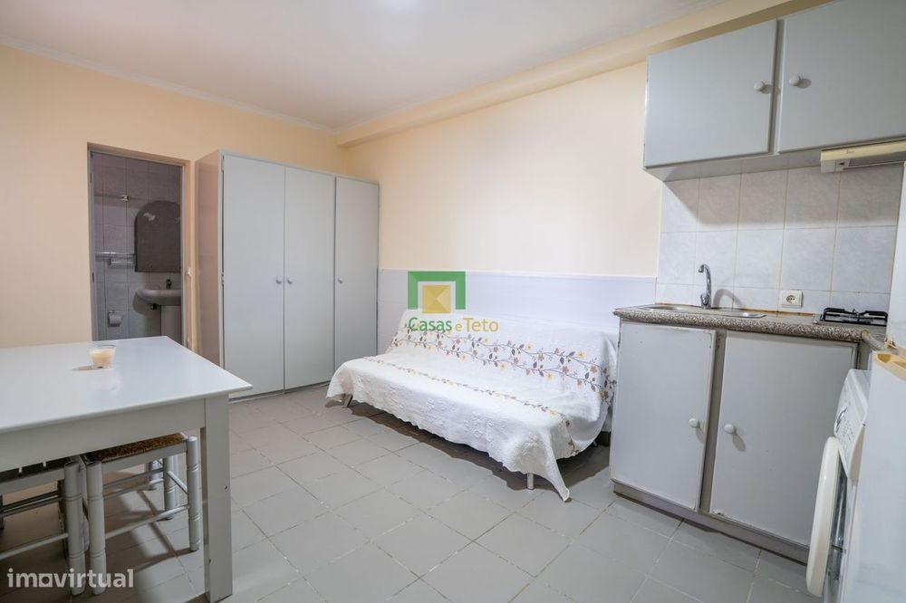 Apartamento T1 Santa Cruz