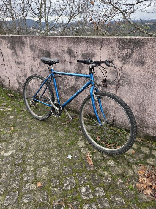 Bicicleta BTT   – Azul