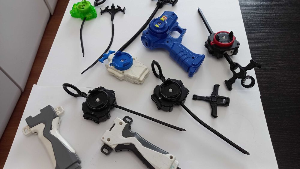 Волчок BEYBLADE Бейблейд пусковое устройство запускалка