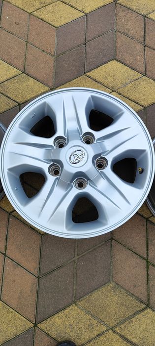 Диски на Тойота Ленд Крузер