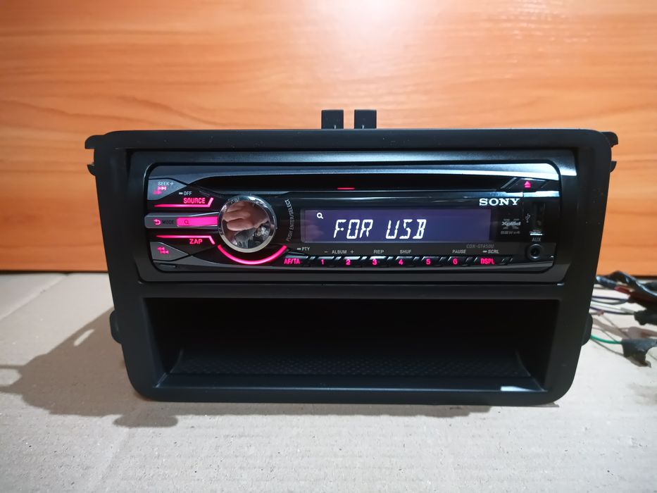 Автомагнітола SONY CDX-GT450U USB, AUX, CD
