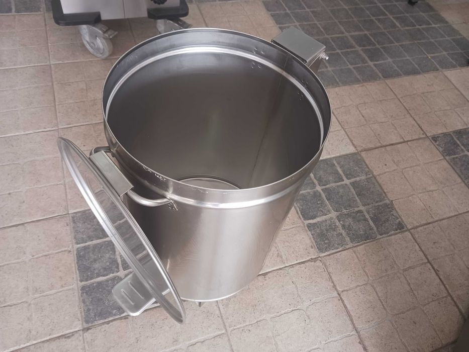 ACM1681 - Balde de Detritos Inox 50L - Usado