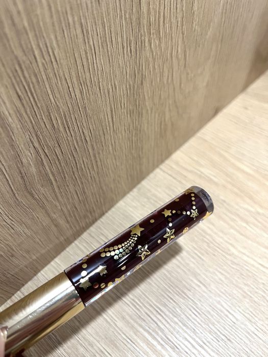 Estee lauder nowy błyszczyk świąteczny limitowana śliwka Divine Plum