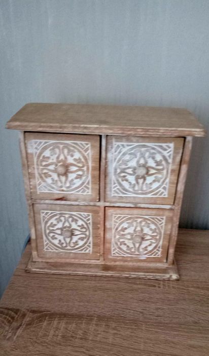 дерев'яна скринька "Decoria"