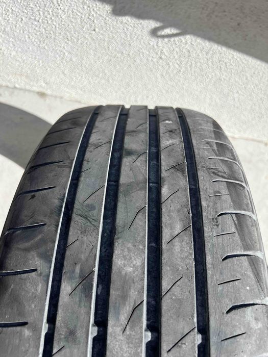 235/50/19 Toyo Tires 2 pneus