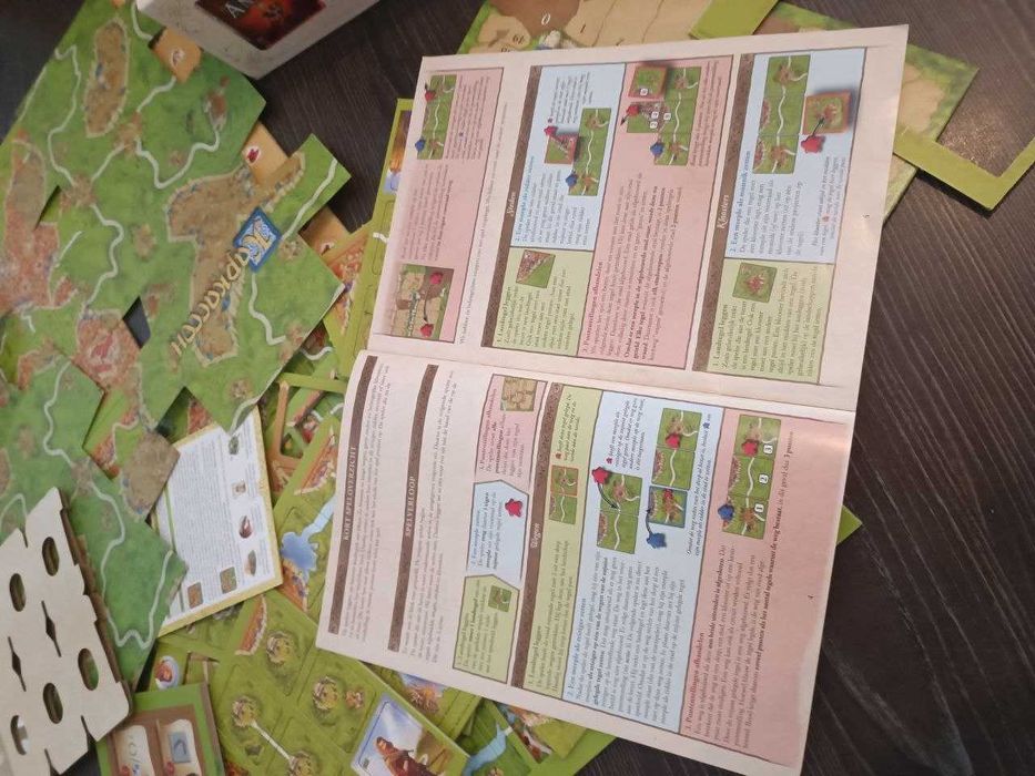 Vendo Carcassonne Big Box novo com duas expansões: