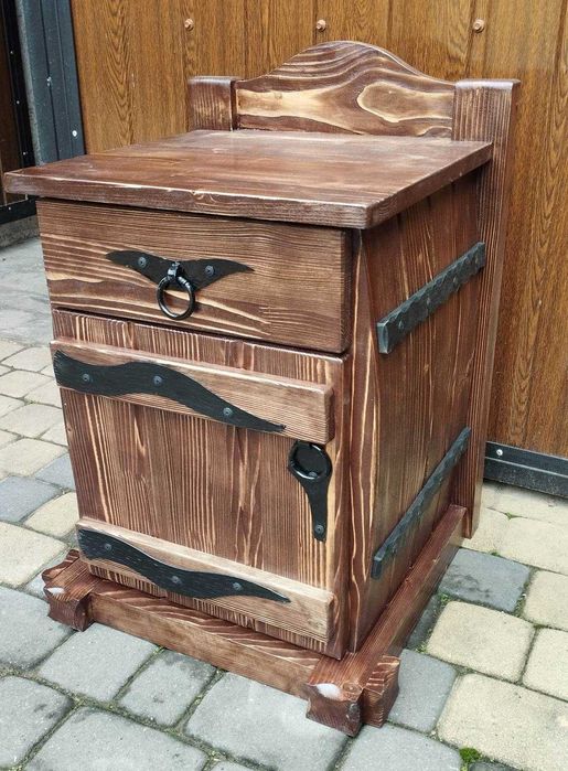 Приліжкова тумбочка, Приліжкова тумба "Бочка”