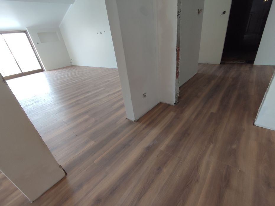 Colocação de chão flutuante, vinílico,ext.. carpinteiros profissionais