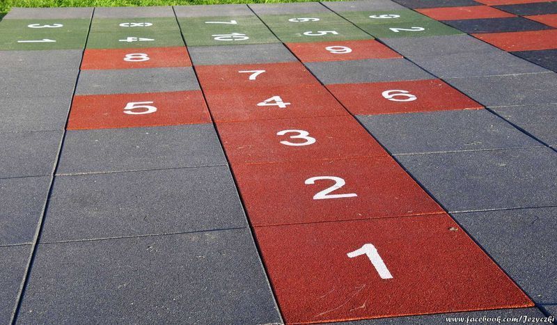 Płyta gumowa sbr na taras plac zabaw do siłowni. LIVEFLOORING. atesty