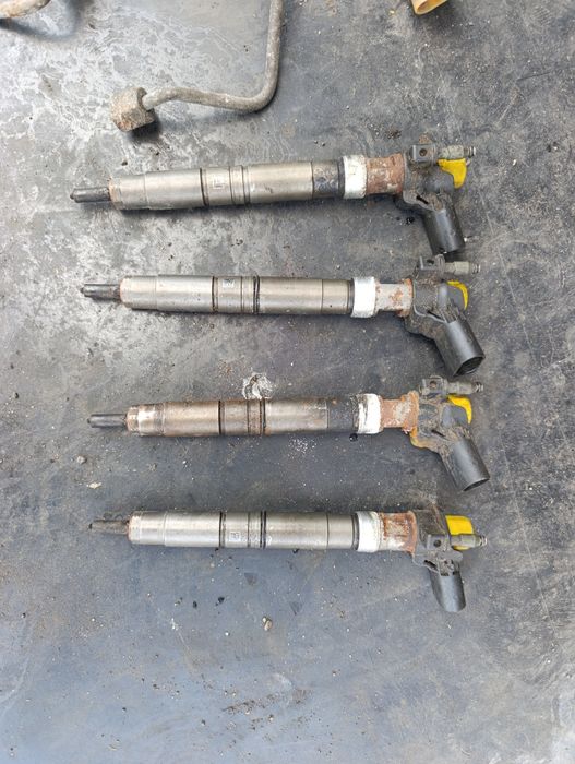 Wtryski pompowtryskiwacze przewody listwa paliwowa VW t5 t6 2.0 TDI