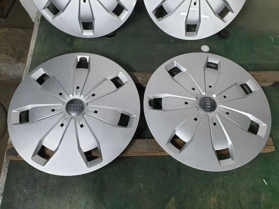 Kołpaki oryginalne Audi R16