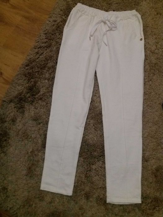 Dres biały elegancki