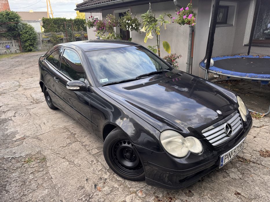 Mercedes C220 CDI SportCoupé Automat 2003 •