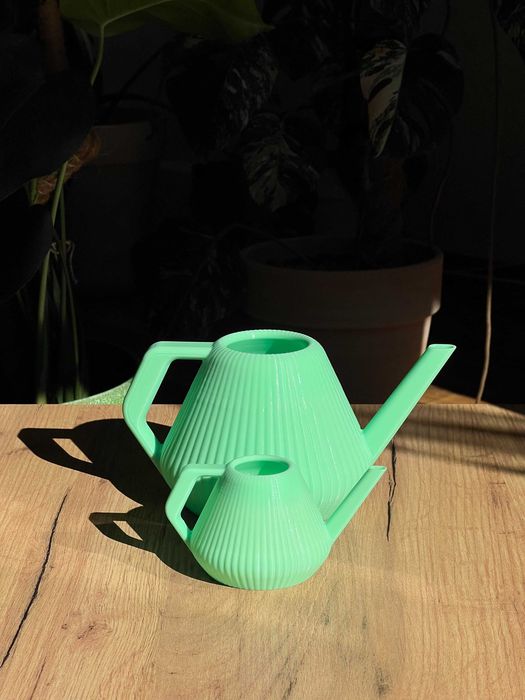 Podlewanie w duecie – uroczy zestaw konewek 3D (1L i 200ml)