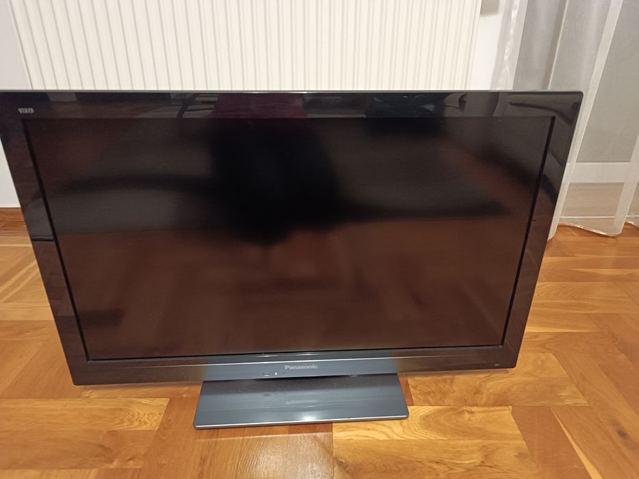 Telewizor Panasonic TX-L32E30E 32 cale uszkodzony
