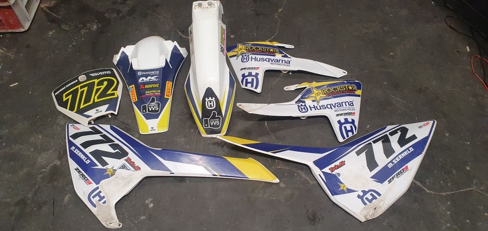 Komplet Plastików Boczek Błotnik bok Husqvarna tc 125 tc 250 FC 350