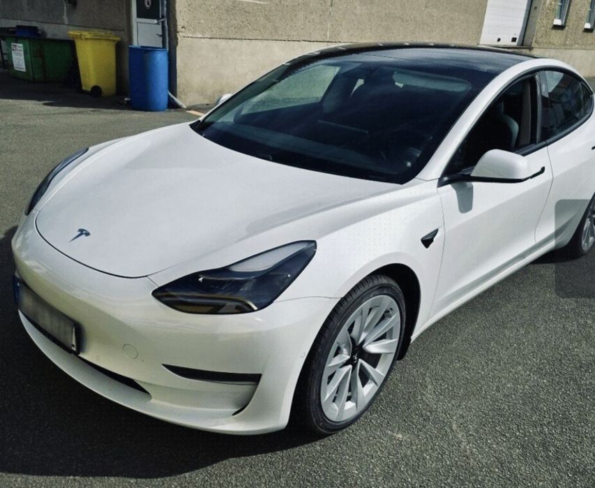 TESLA MODEL 3 STANDART RANGE PLUS  BRANCO PÉROLA