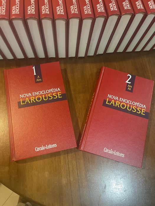 Livro Nova Enciclopedia Larousse