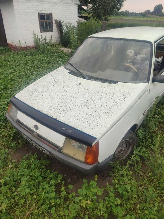 автомобіль таврія