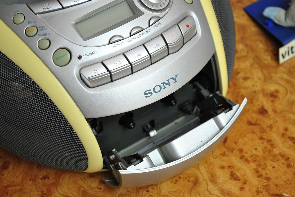 Магнитола SONY CFD-E90L