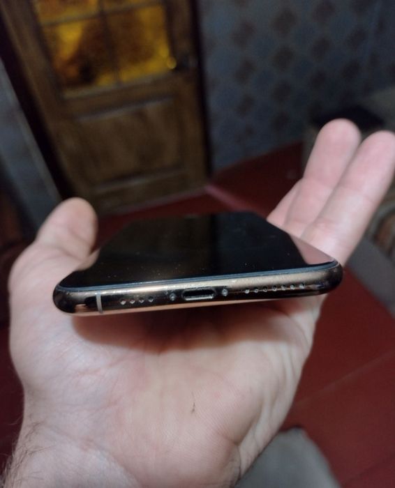 продам iphone 11 pro max 512 под востановление