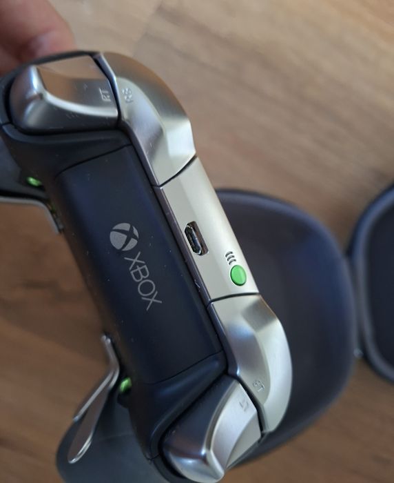 Г еймпад Xbox Elite Wireless Controller Series 2 + чохол  не перевірявся