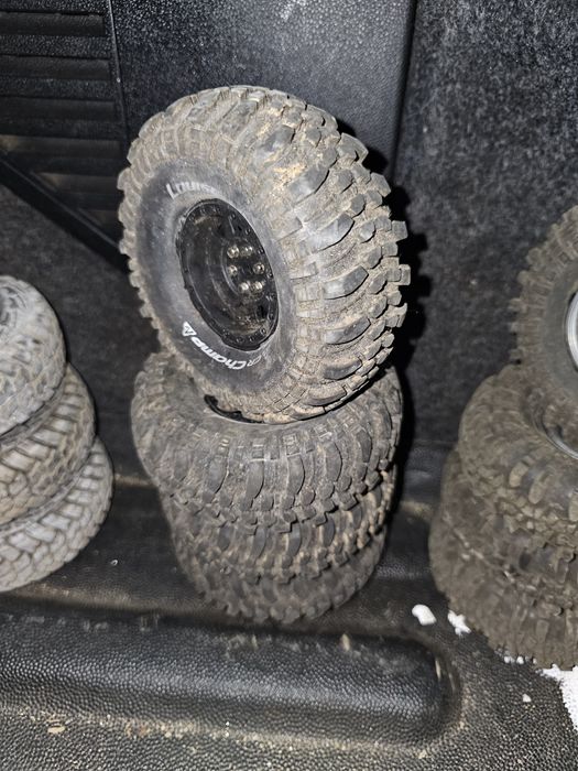 Jantes c/pneus RC Crawler 1:10