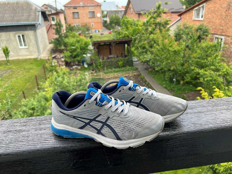 Кросівки ASICS GT-1000
