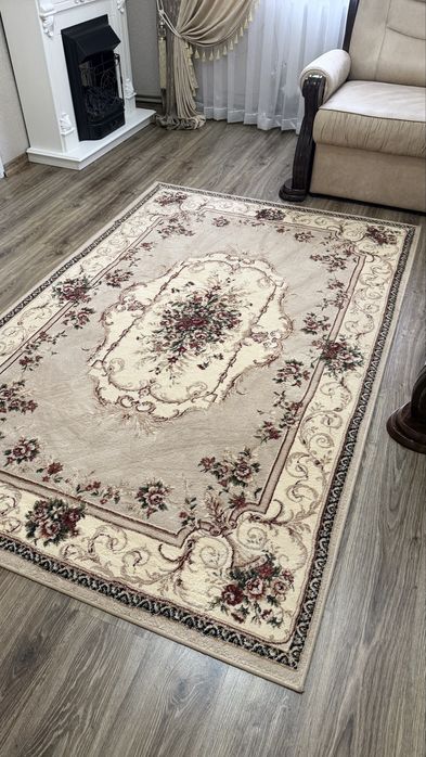 Килим, коврова доріжка, коврове покриття