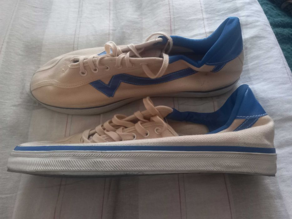 Trampki młodzieżowe