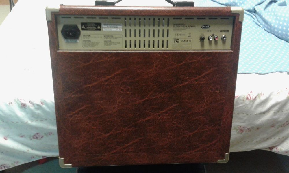 Amplificador guitarra acústica Behringer 45W 2 Canais